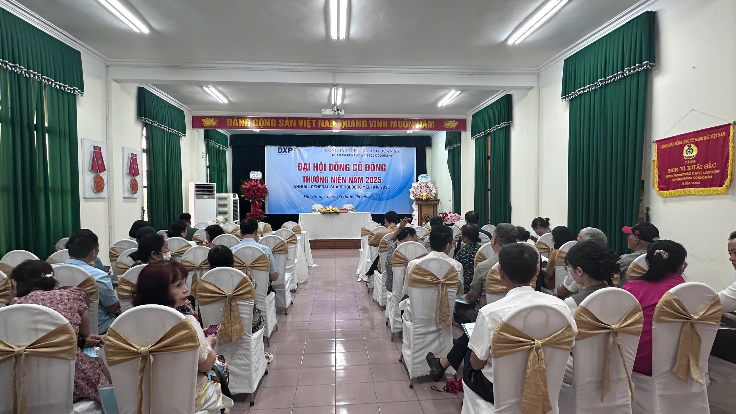 Chương trình đại hội