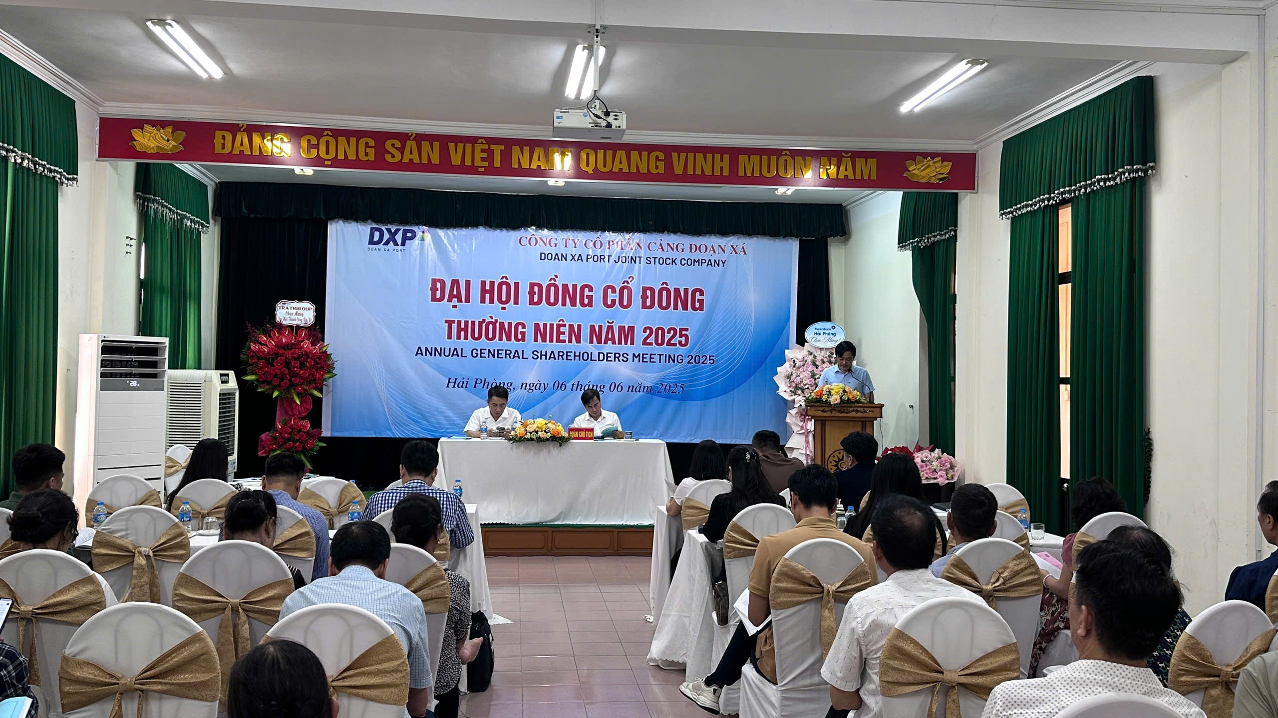 Chương trình đại hội